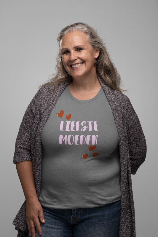 T-shirt “Liefste Moeder” | Lief Moederdag Shirt | Mama Cadeau met Hartjes
