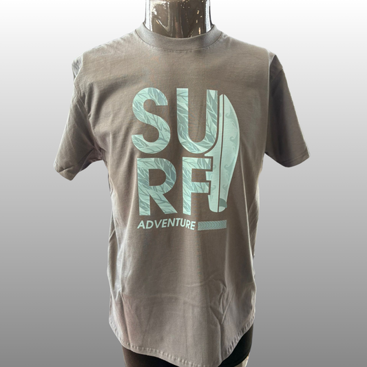 Surf Adventure T-shirt – Grijs (Nog 1x maat M!)